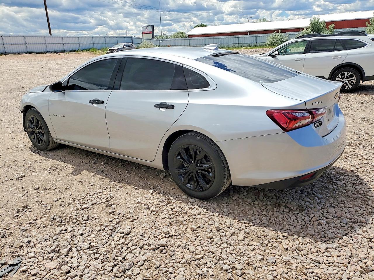 2022 Chevrolet Malibu Lt - Фото 2