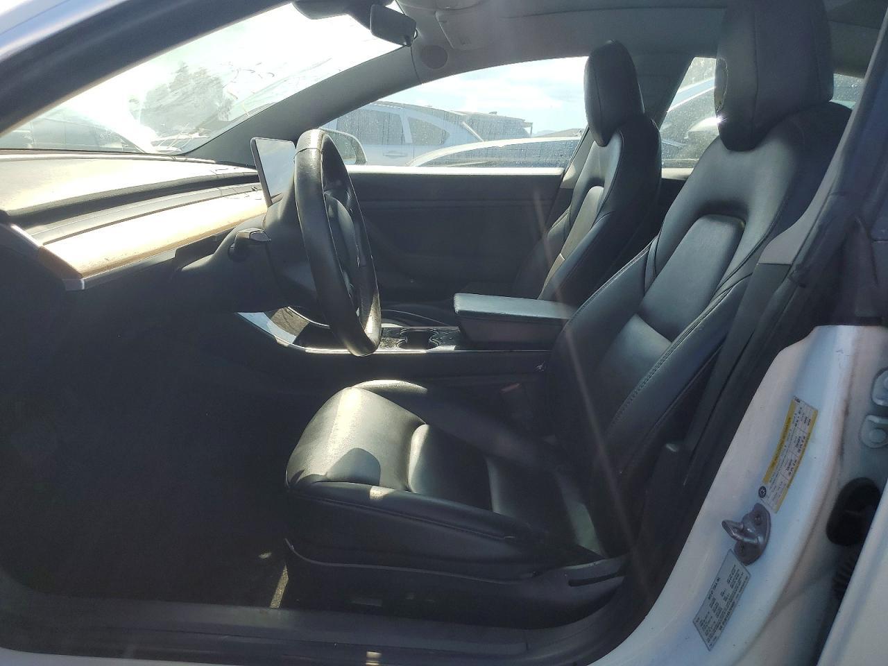 2020 Tesla Model 3 - Фото 7