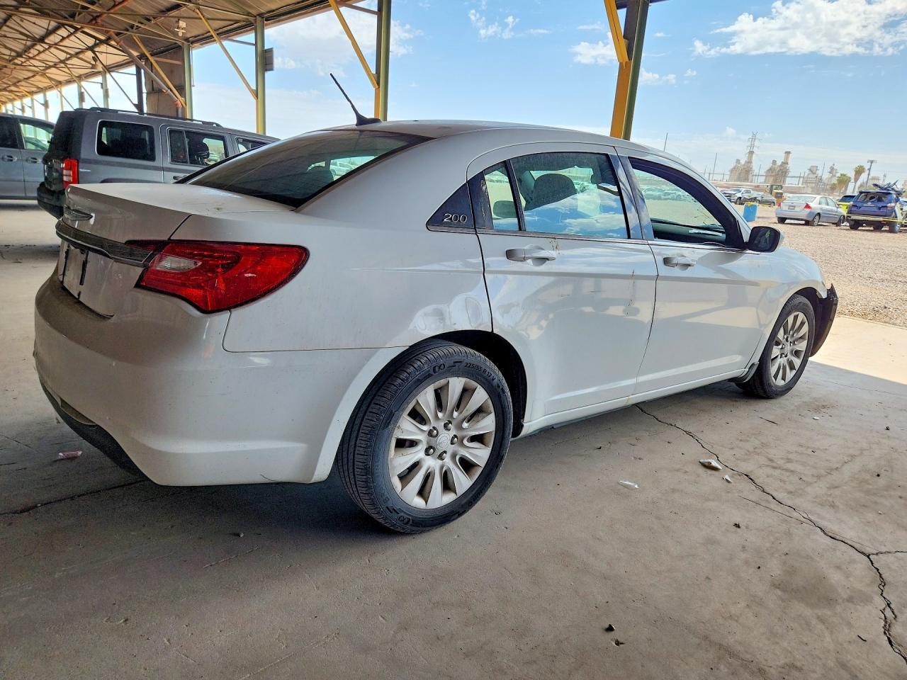 2012 Chrysler 200 Lx - Image 3