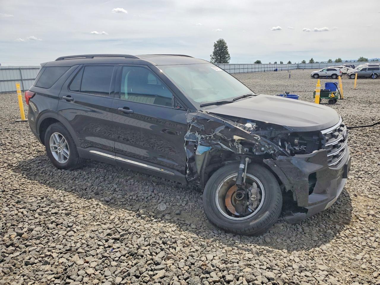 2025 Ford Explorer Active - Фото 4
