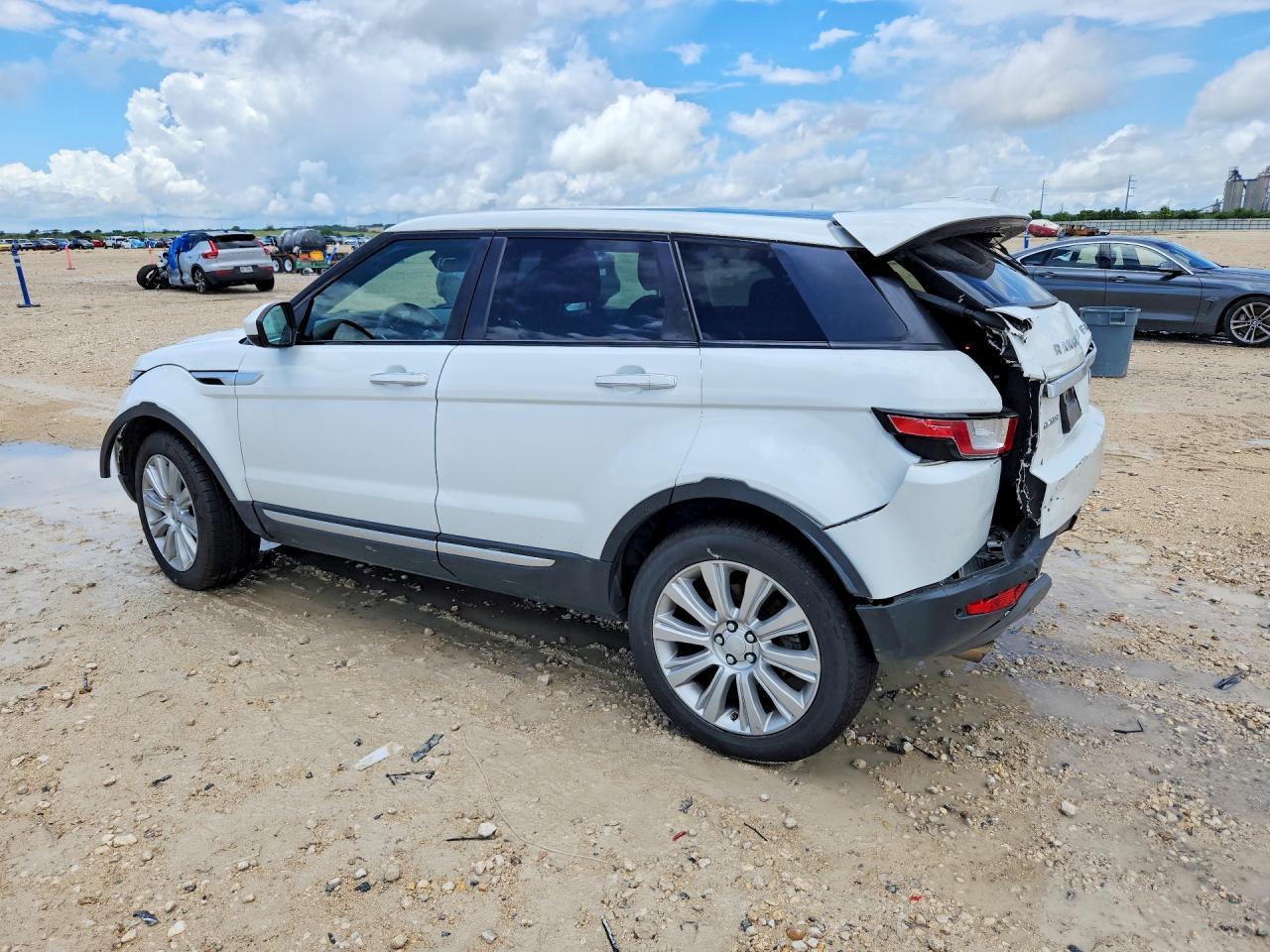 2017 Land Rover Range Rover Evoque Hse - Image 2