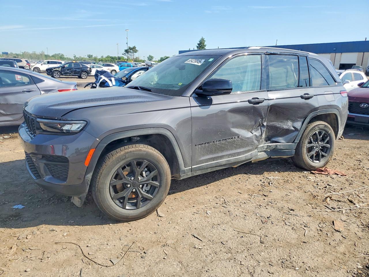 2025 Jeep Grand Cherokee Laredo