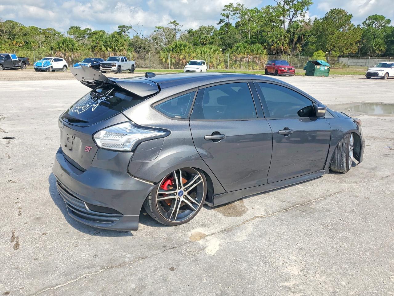 2018 Ford Focus St - Image 3