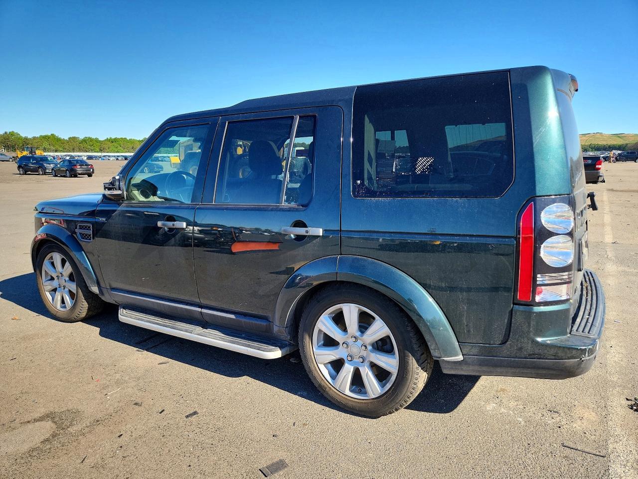 2015 Land Rover Lr4 - Image 2