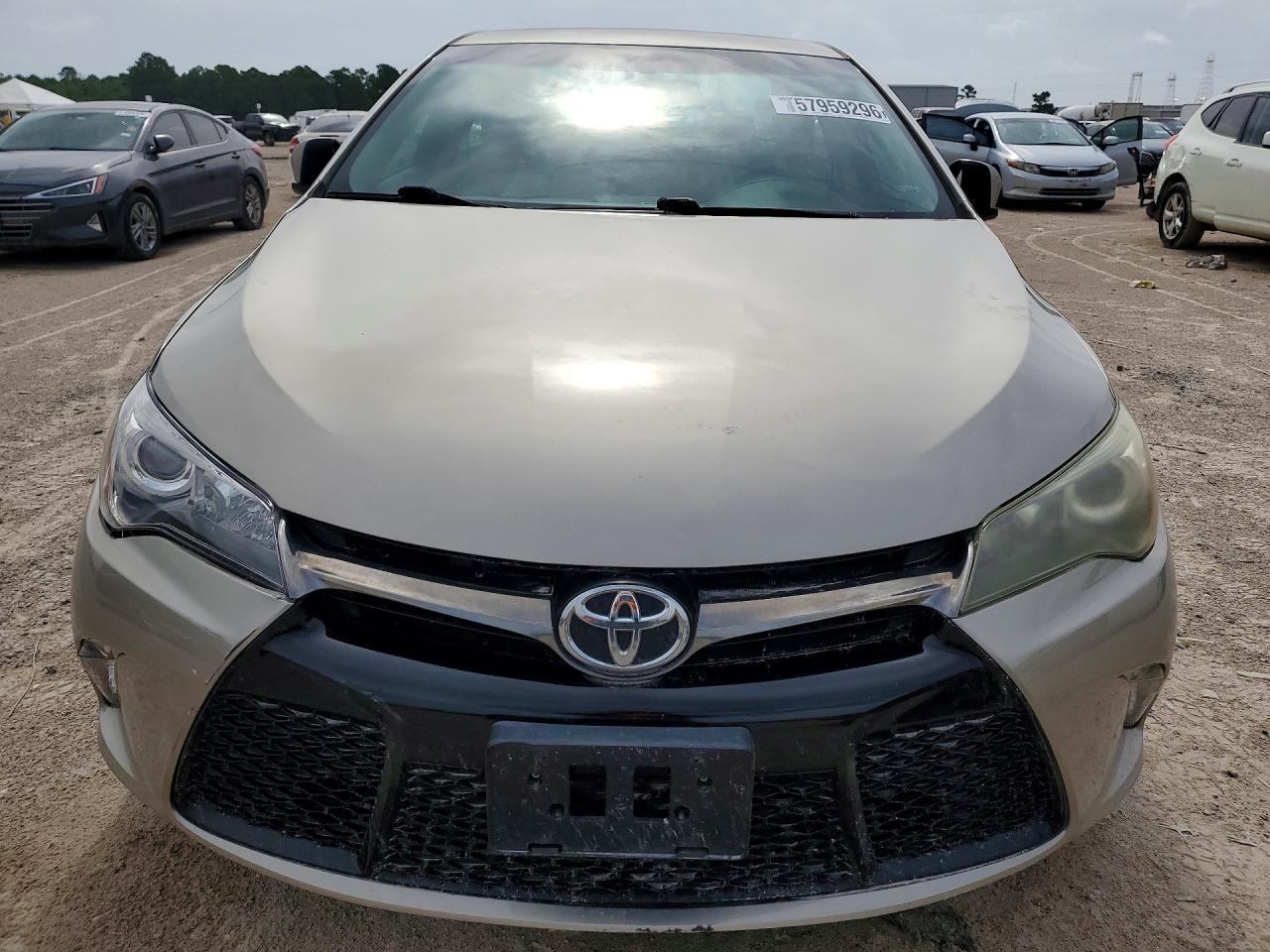 2017 Toyota Camry Se - Фото 5