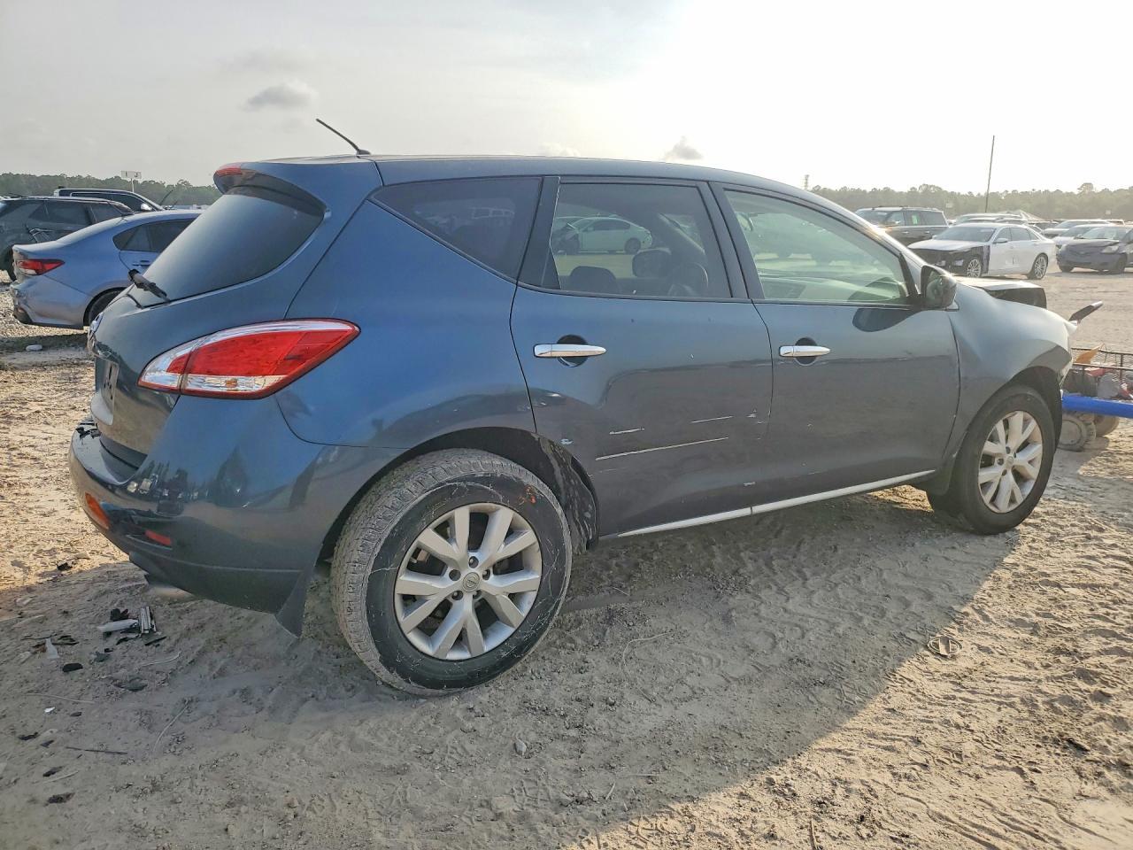 2014 Nissan Murano S - Фото 3