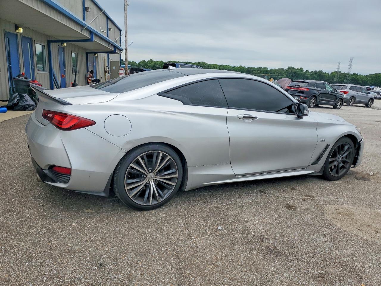 2017 Infiniti Q60 3.0T Premium - Image 3
