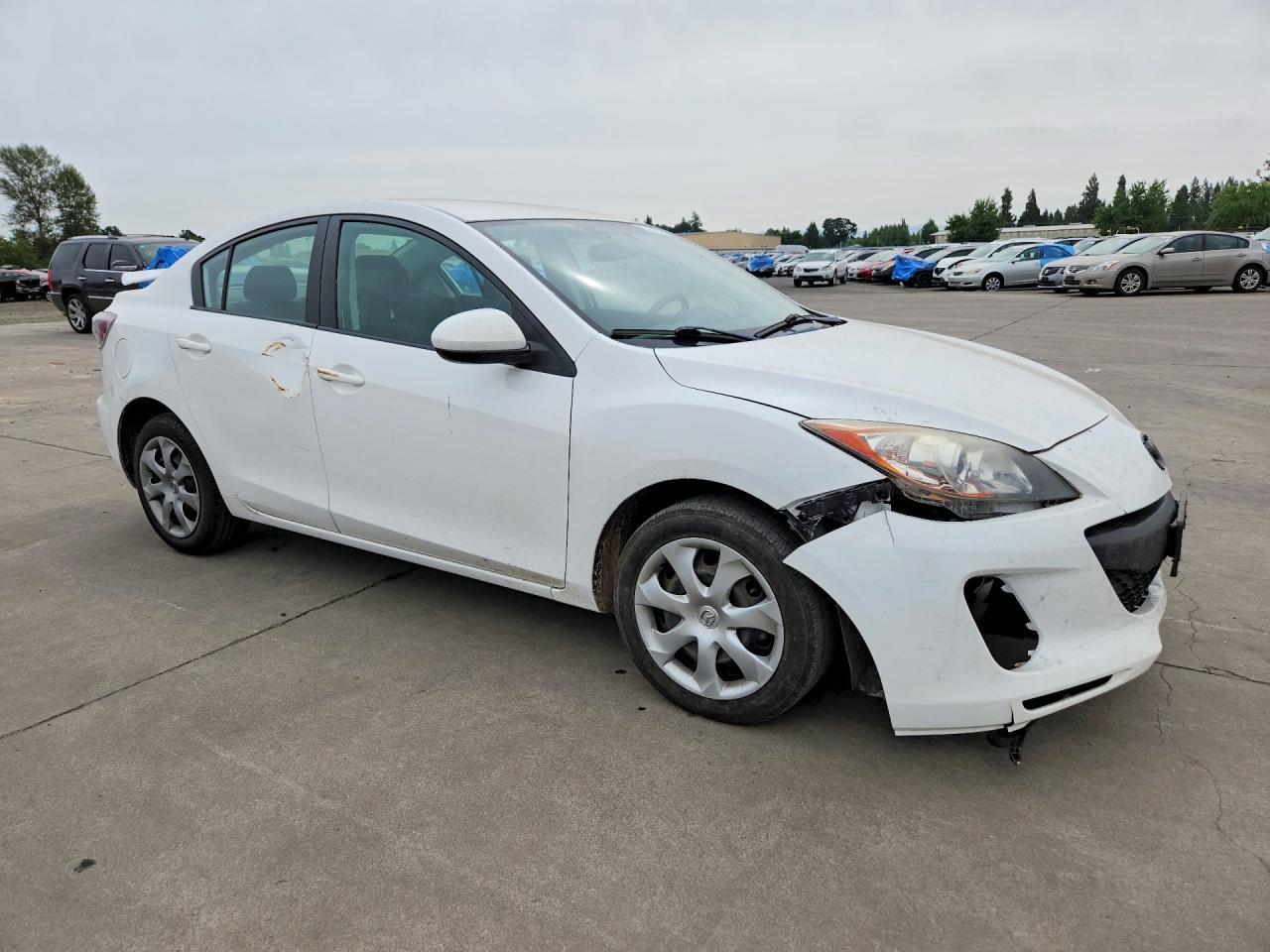2013 Mazda 3 I - Image 4