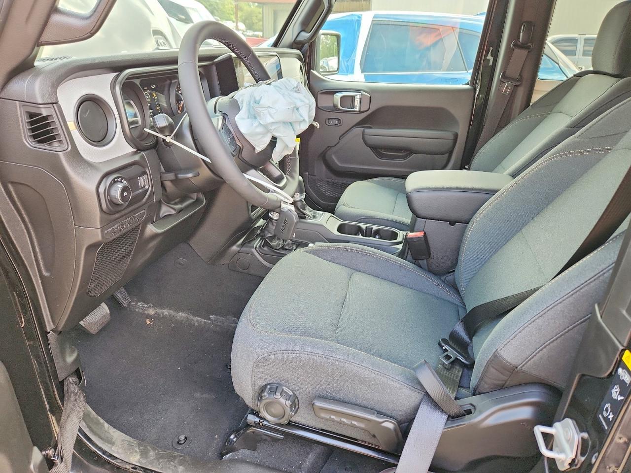 2026 Jeep Wrangler Sport - Фото 7