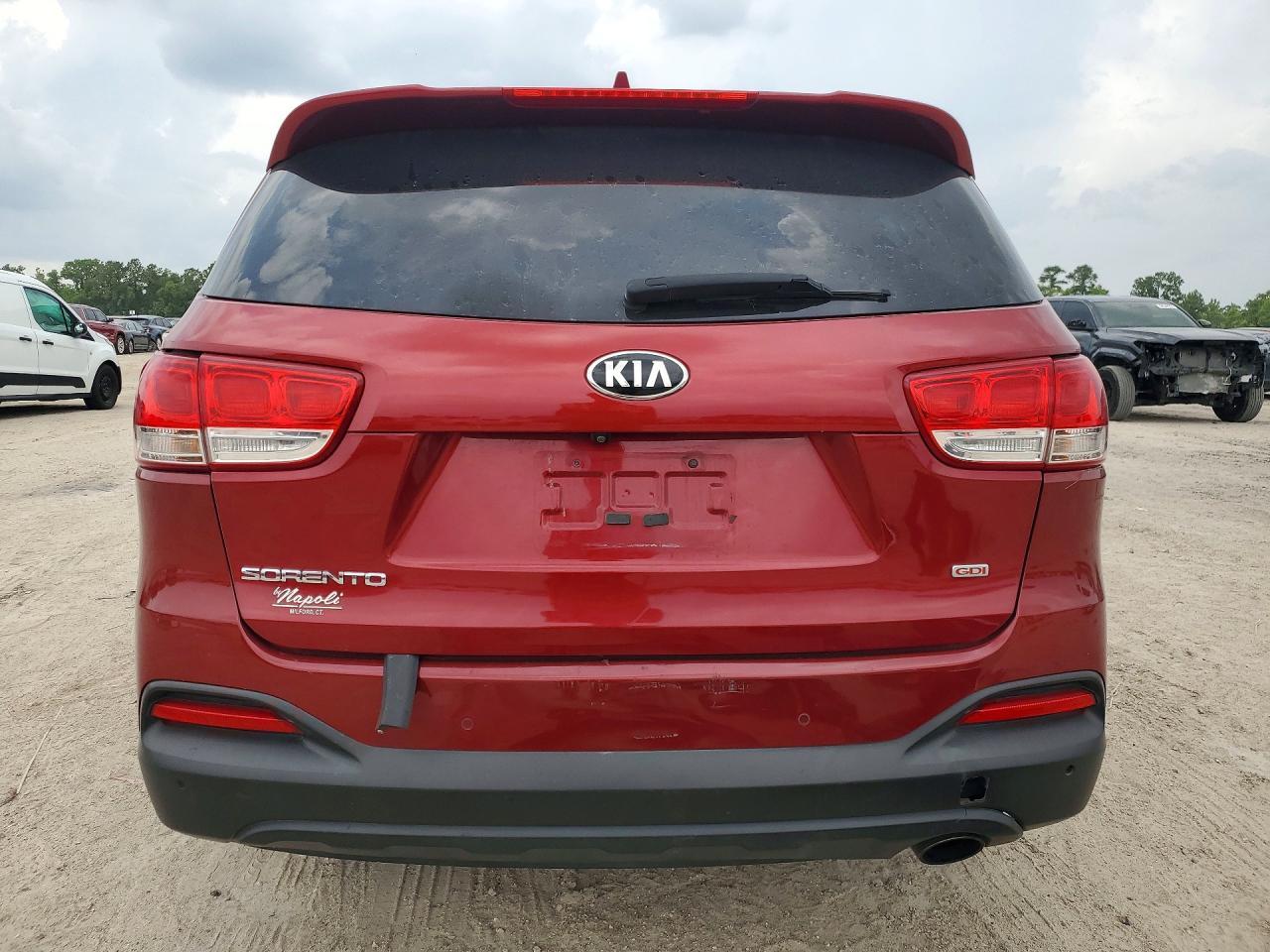 2016 Kia Sorento Lx - Image 6