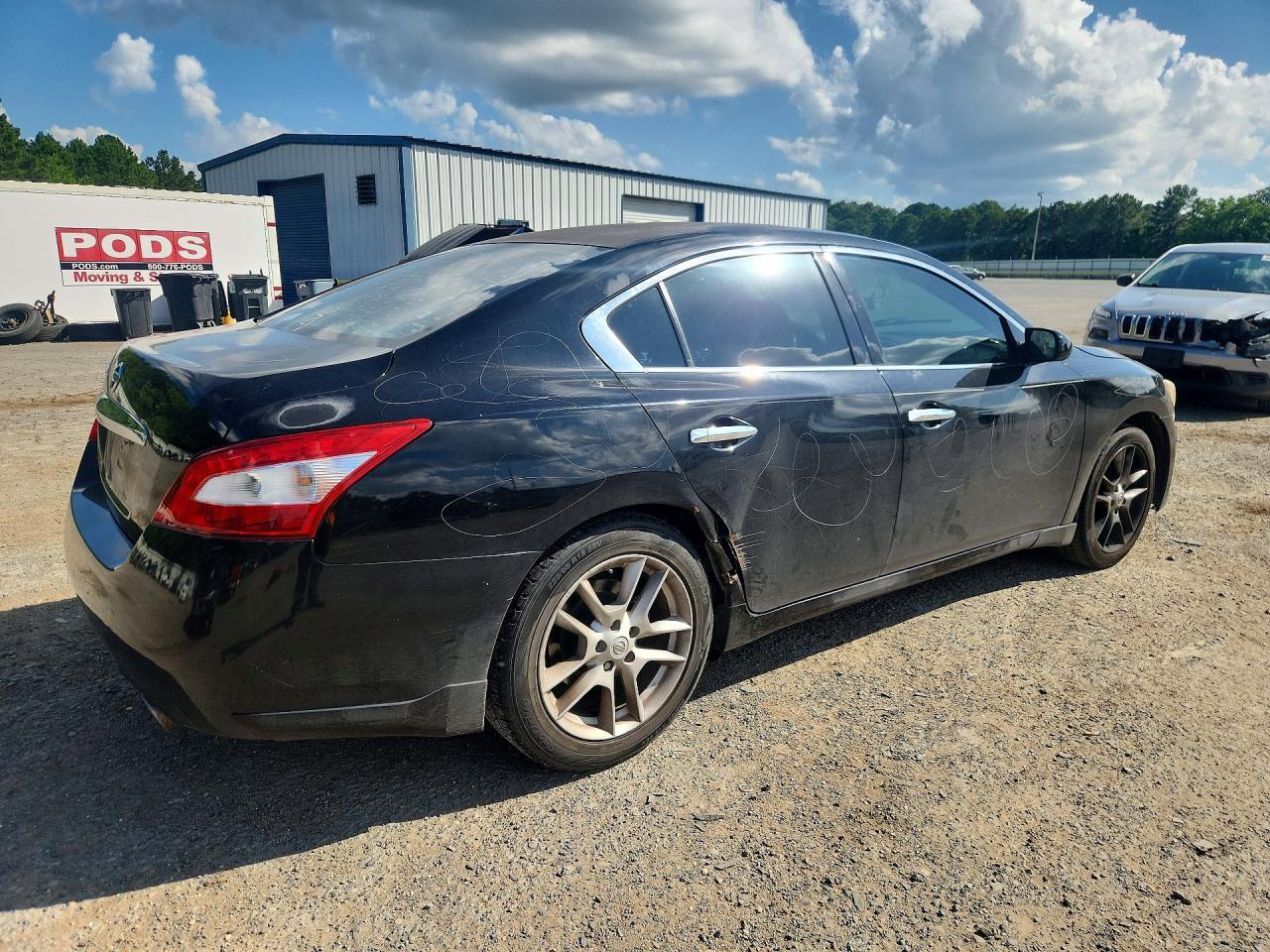 2011 Nissan Maxima 3.5 S - Фото 3
