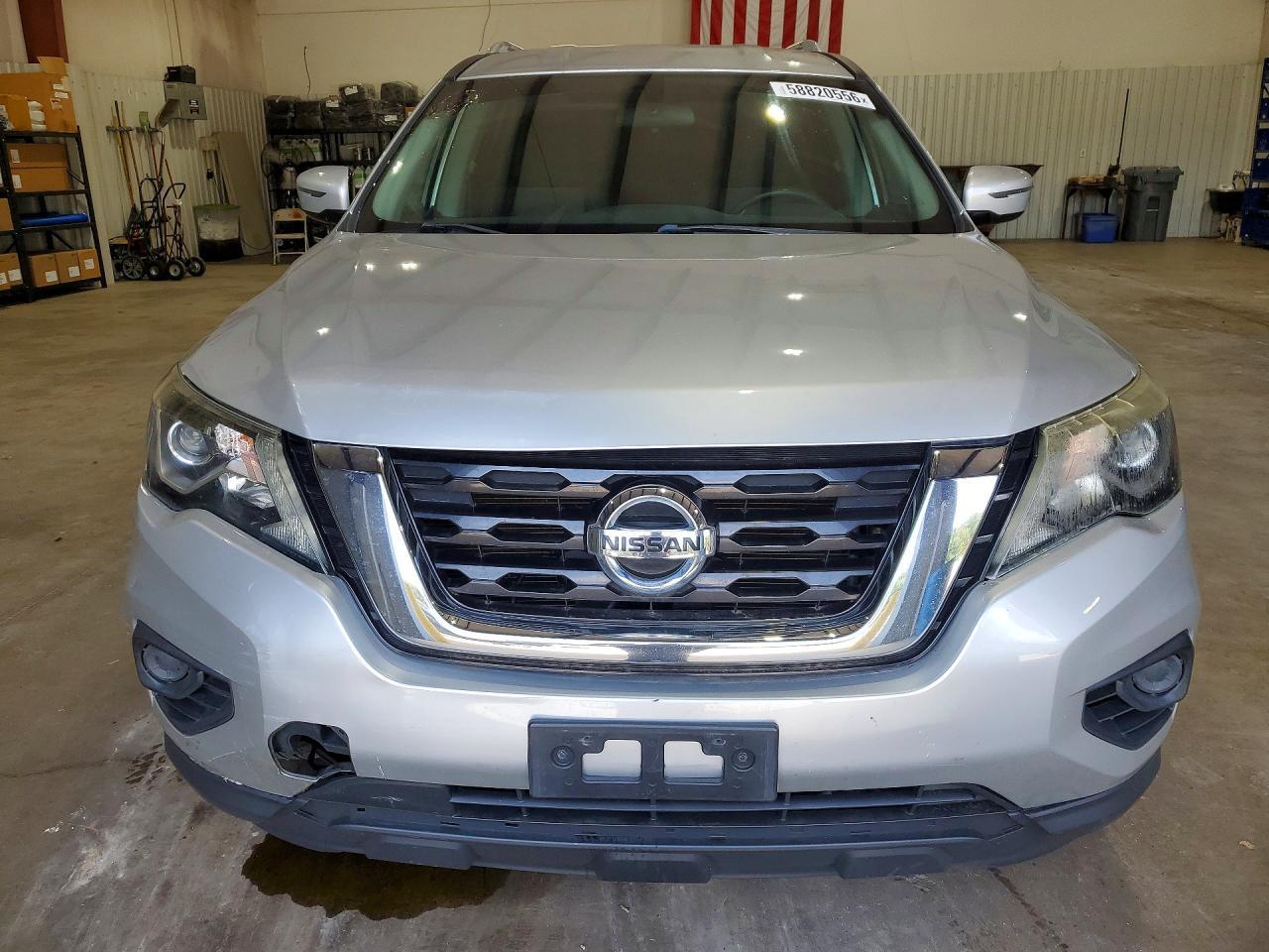 2017 Nissan Pathfinder S - Фото 5