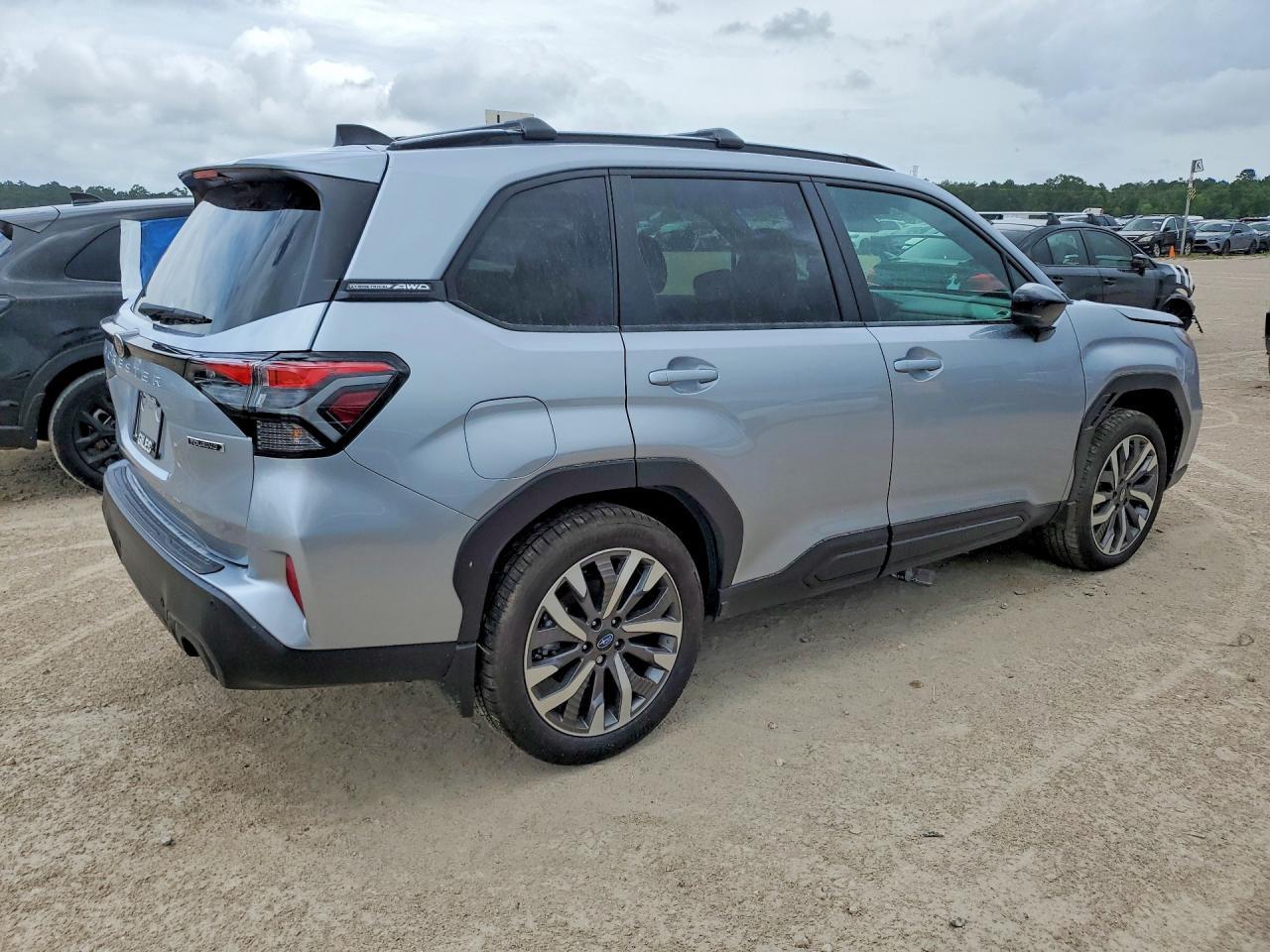 2026 Subaru Forester Touring - Фото 3