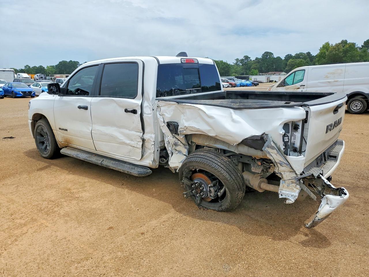 2026 Ram 1500 Tradesman - Фото 2