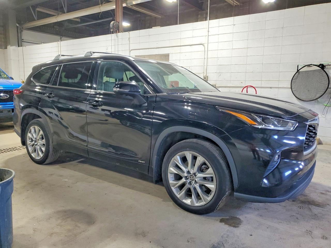 2023 Toyota Highlander Hybrid Limited - Фото 4