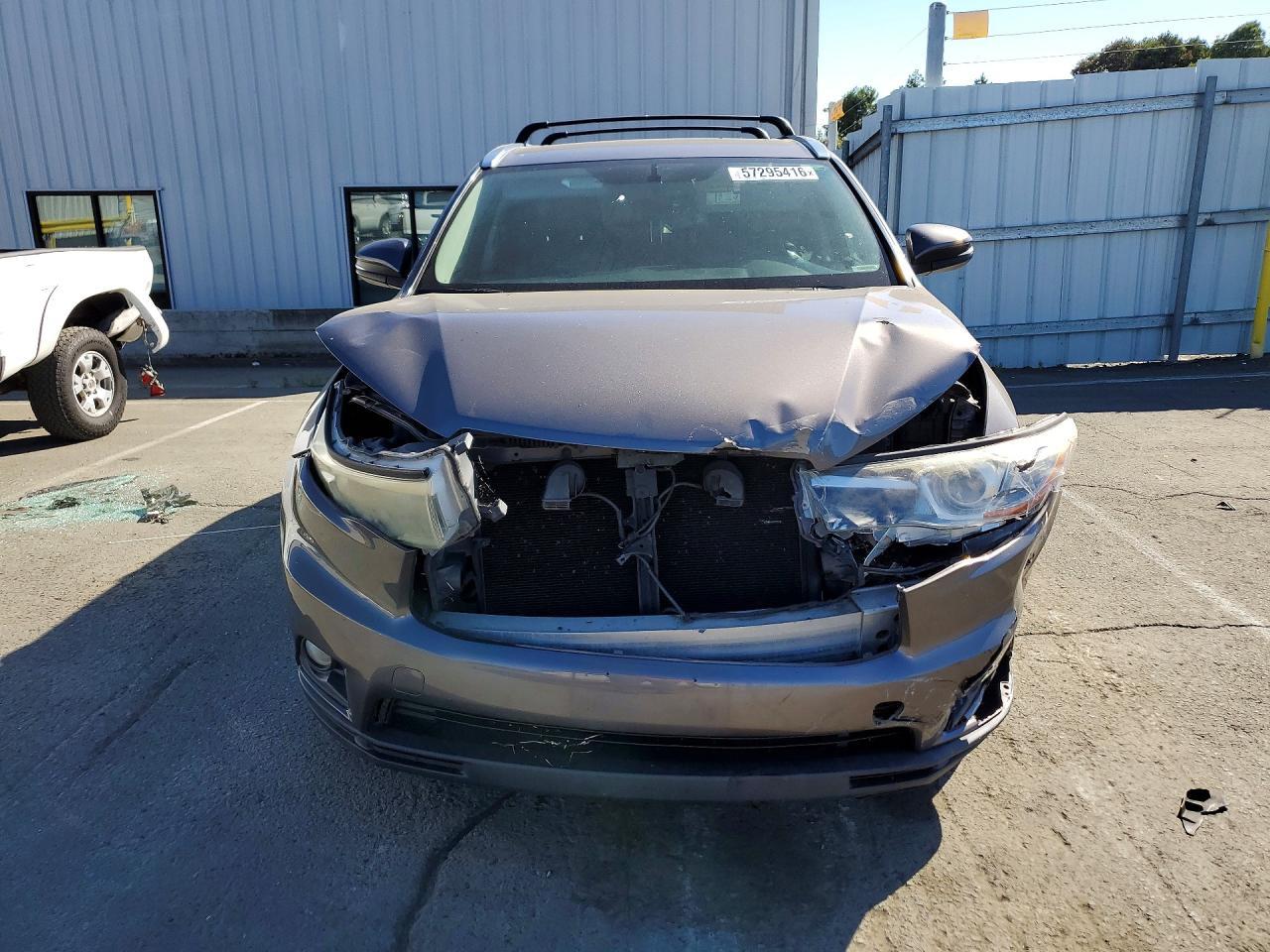 2015 Toyota Highlander Xle - Фото 5