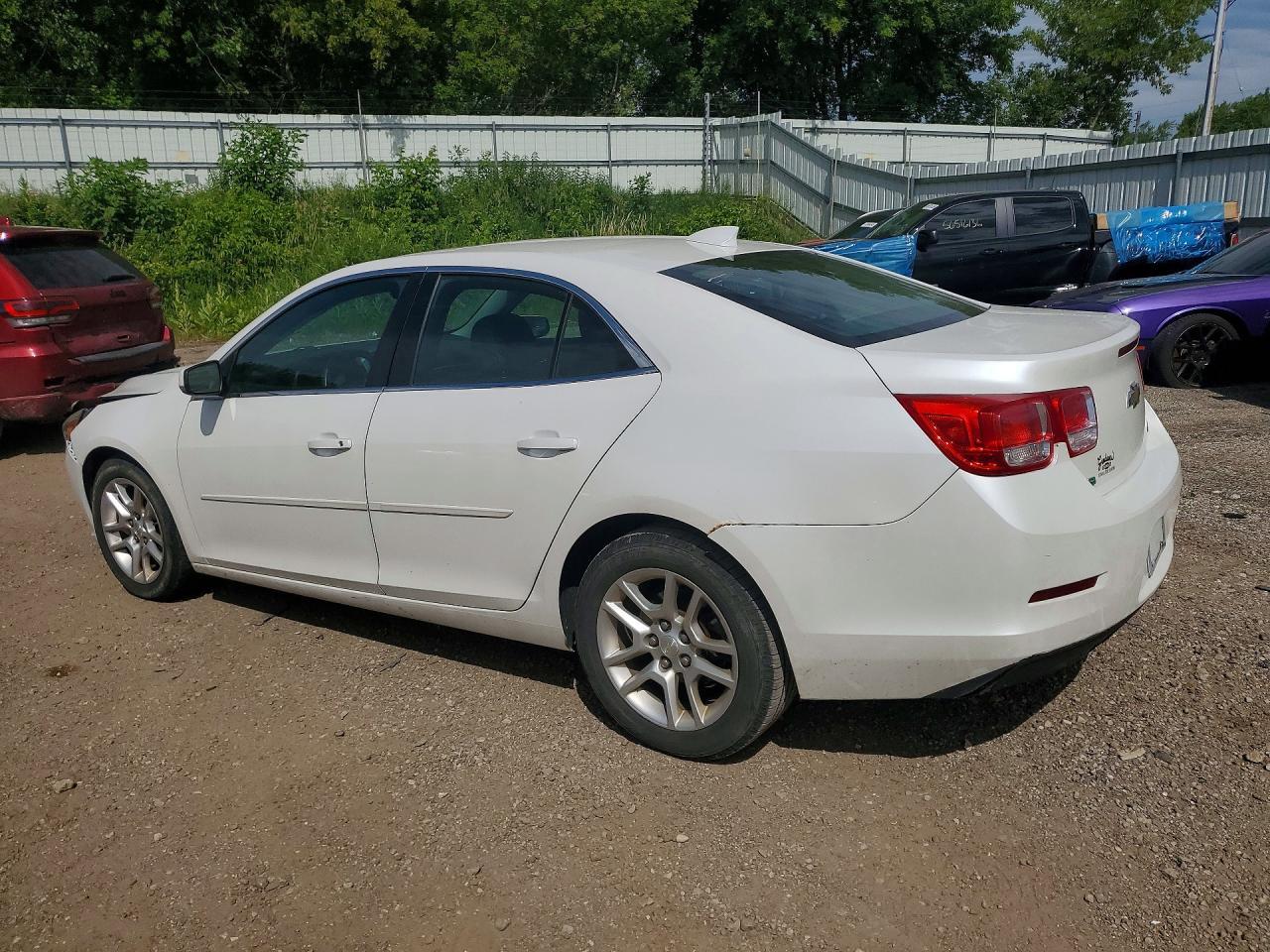 2015 Chevrolet Malibu 1Lt - Фото 2