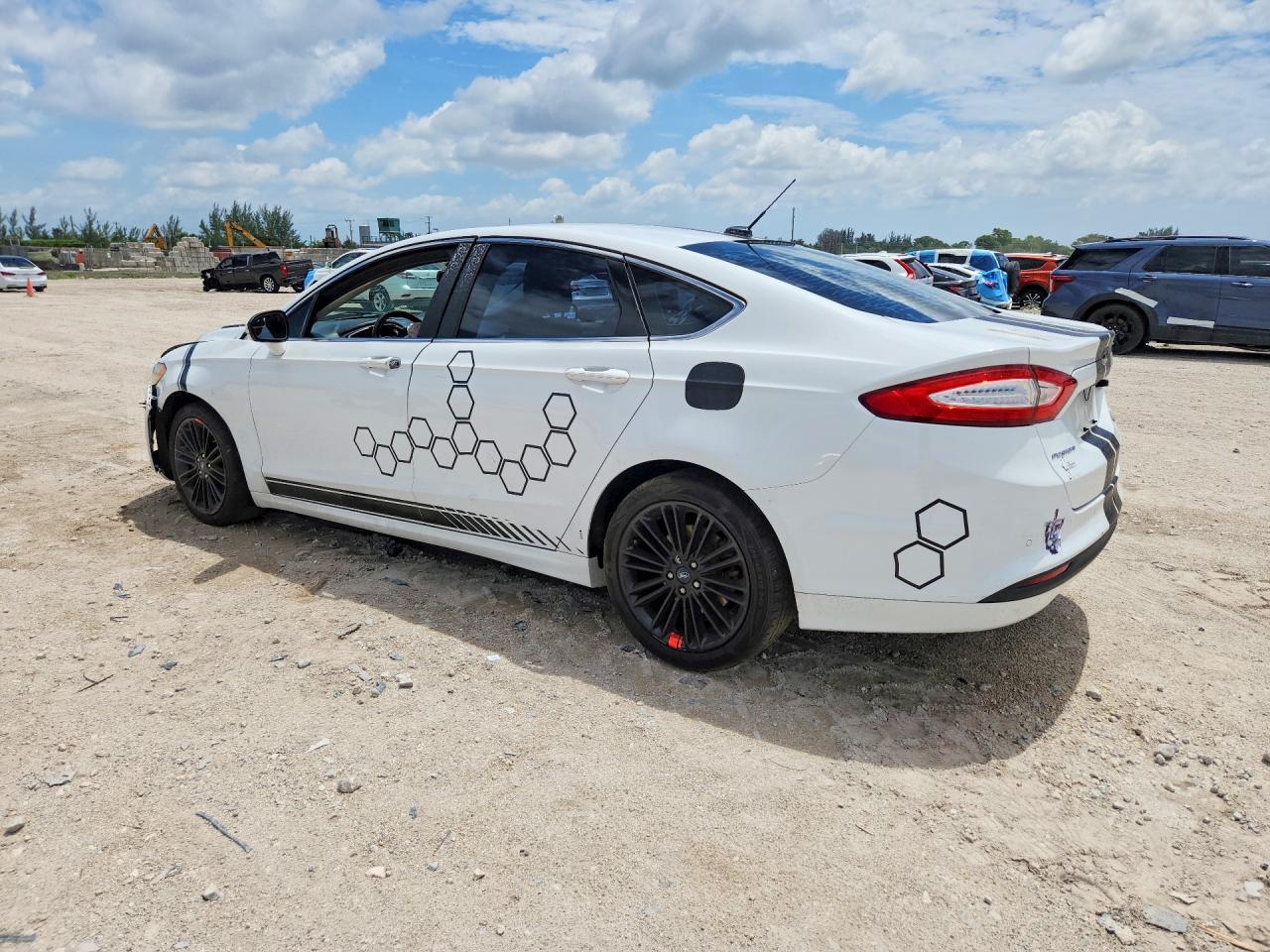 2016 Ford Fusion Se - Фото 2