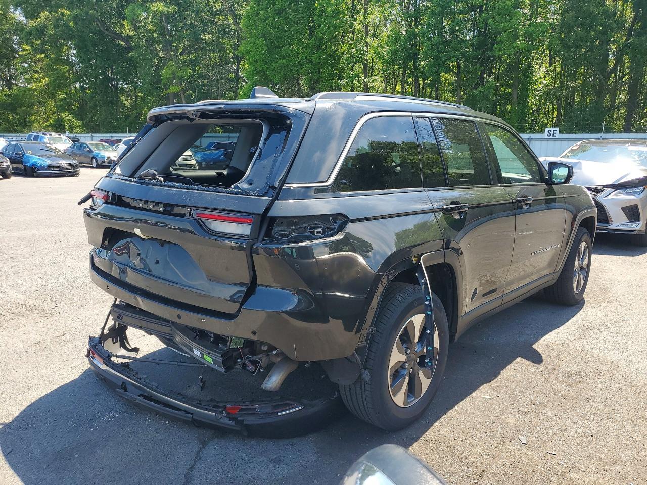 2023 Jeep Grand Cherokee Limited 4Xe - Image 3
