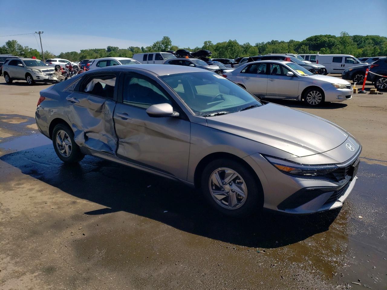 2025 Hyundai Elantra Se - Фото 4