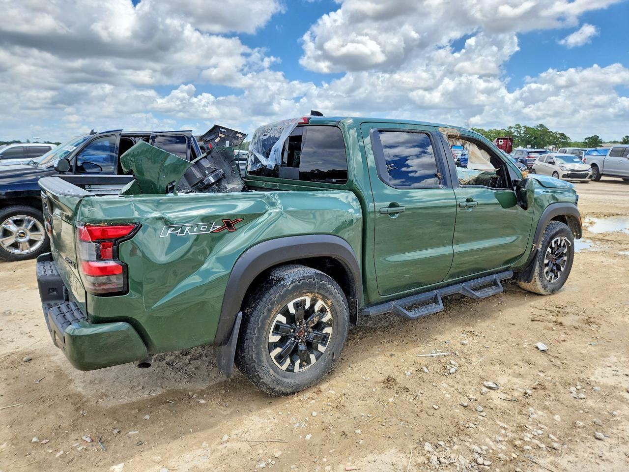 2024 Nissan Frontier Pro-X - Фото 3