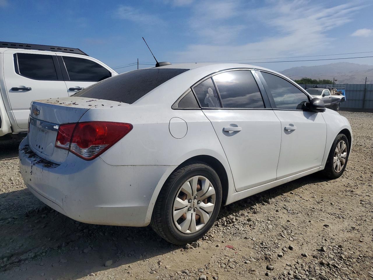 2016 Chevrolet Cruze Limited Ls - Image 3