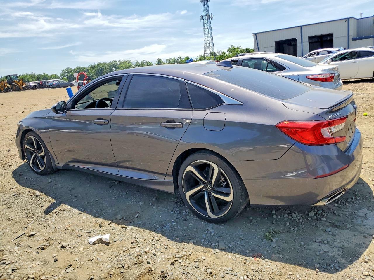 2018 Honda Accord Sport - Фото 2