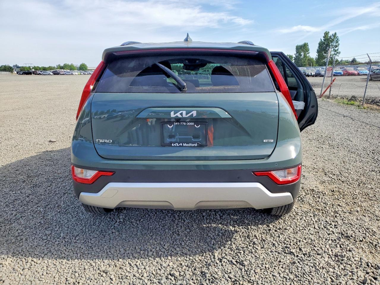 2024 Kia Niro Ex - Image 6