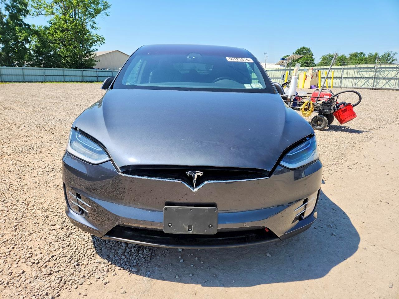 2018 Tesla Model X - Image 5