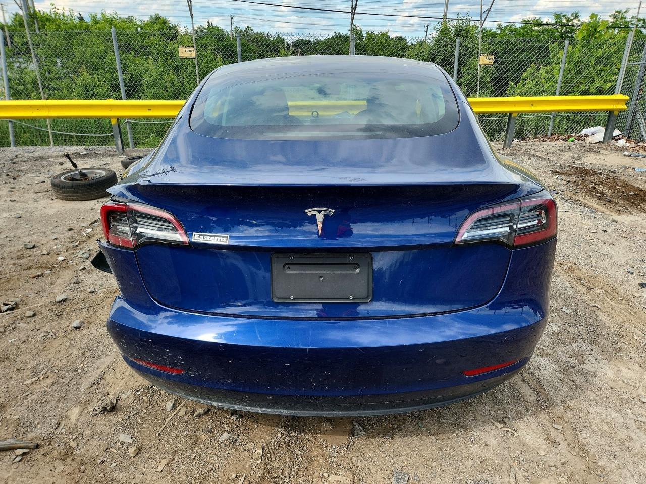 2022 Tesla 3 - Image 6