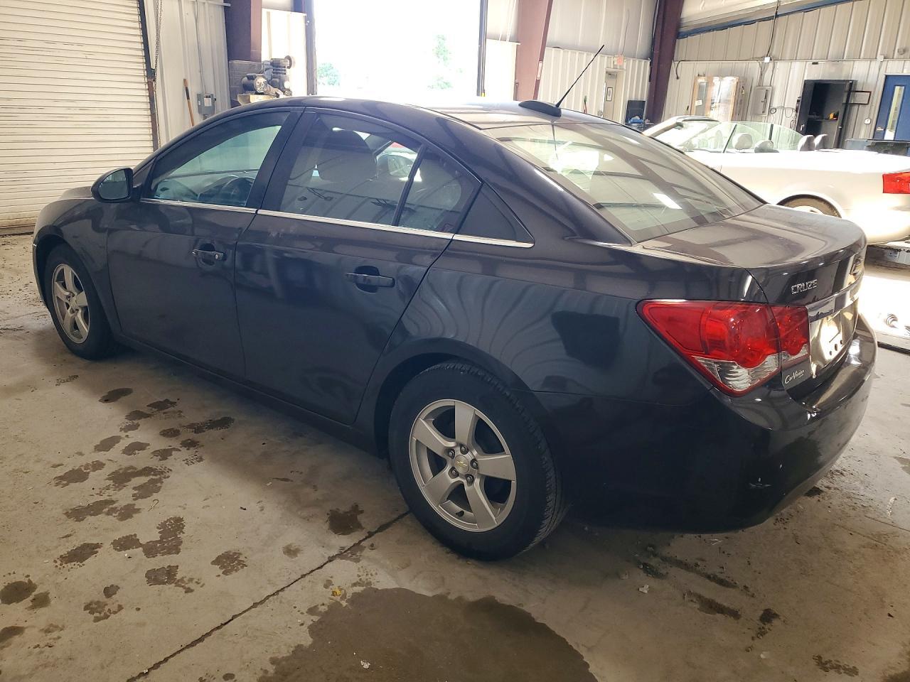 2015 Chevrolet Cruze Lt - Image 2