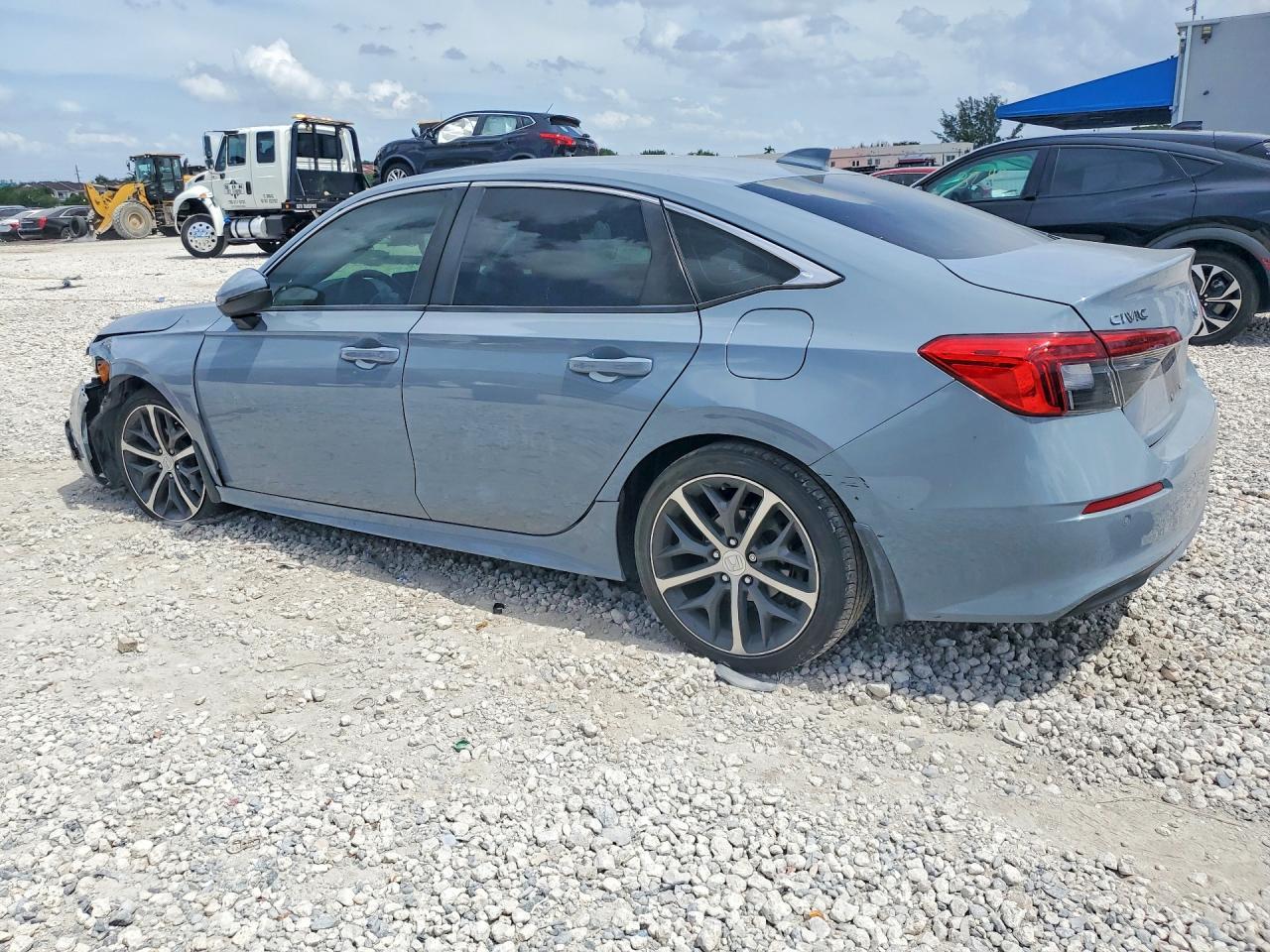 2022 Honda Civic Touring - Image 2