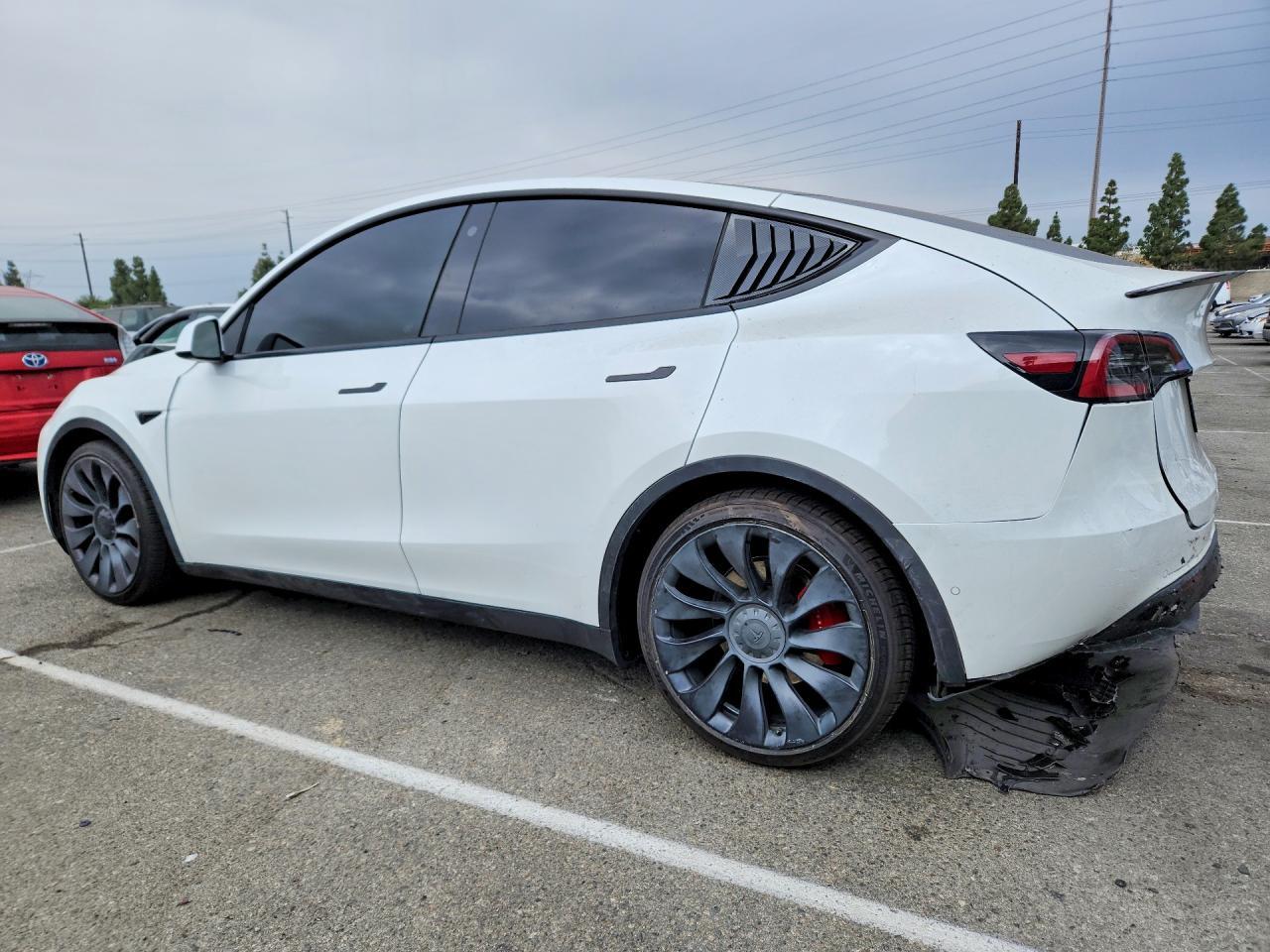 2021 Tesla Model Y - Фото 2