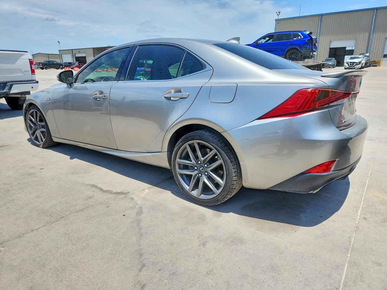 2018 Lexus Is 300 - Image 2