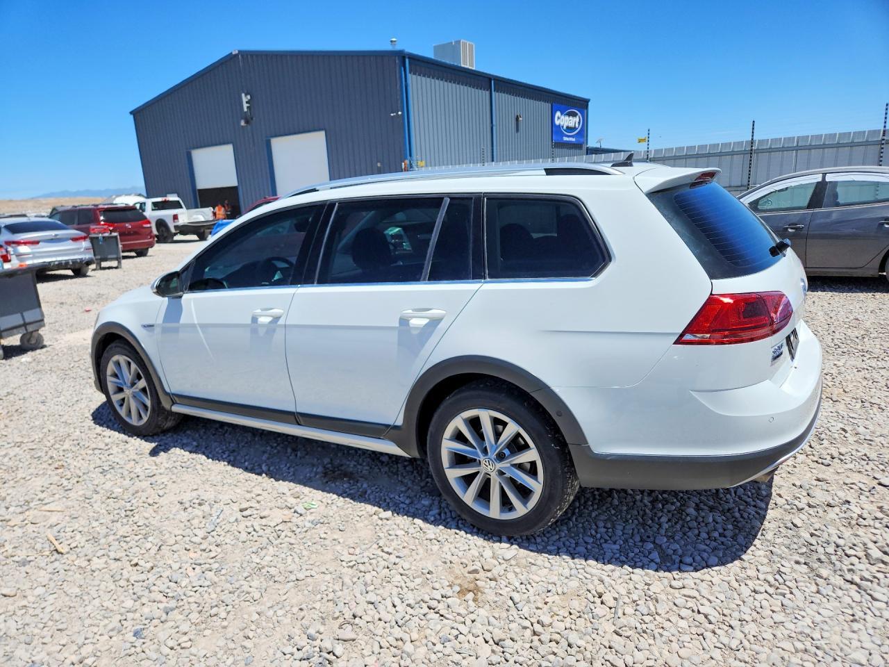 2017 Volkswagen Golf Alltrack S - Фото 2