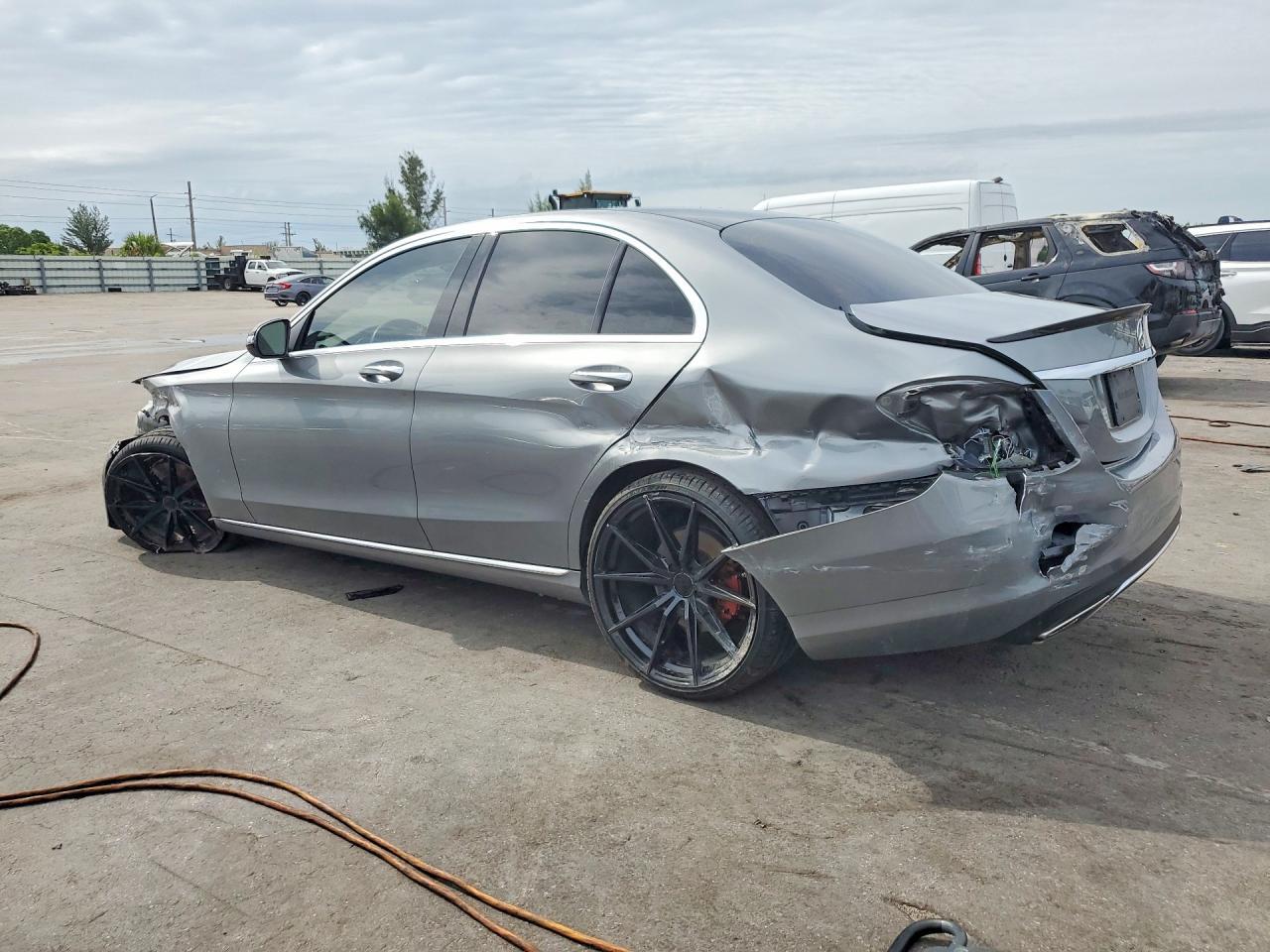 2016 Mercedes-Benz C 300 - Image 2