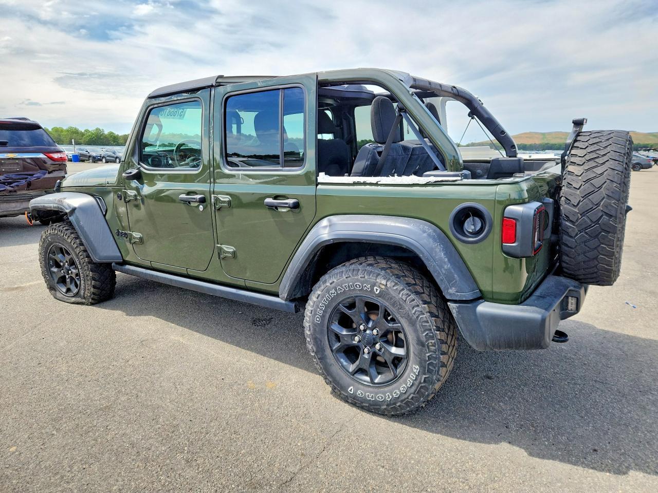 2021 Jeep Wrangler Unlimited Sport - Фото 2