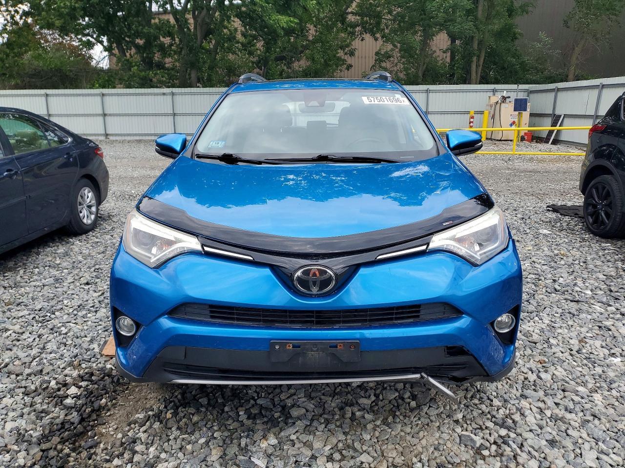 2017 Toyota Rav4 Limited - Image 5