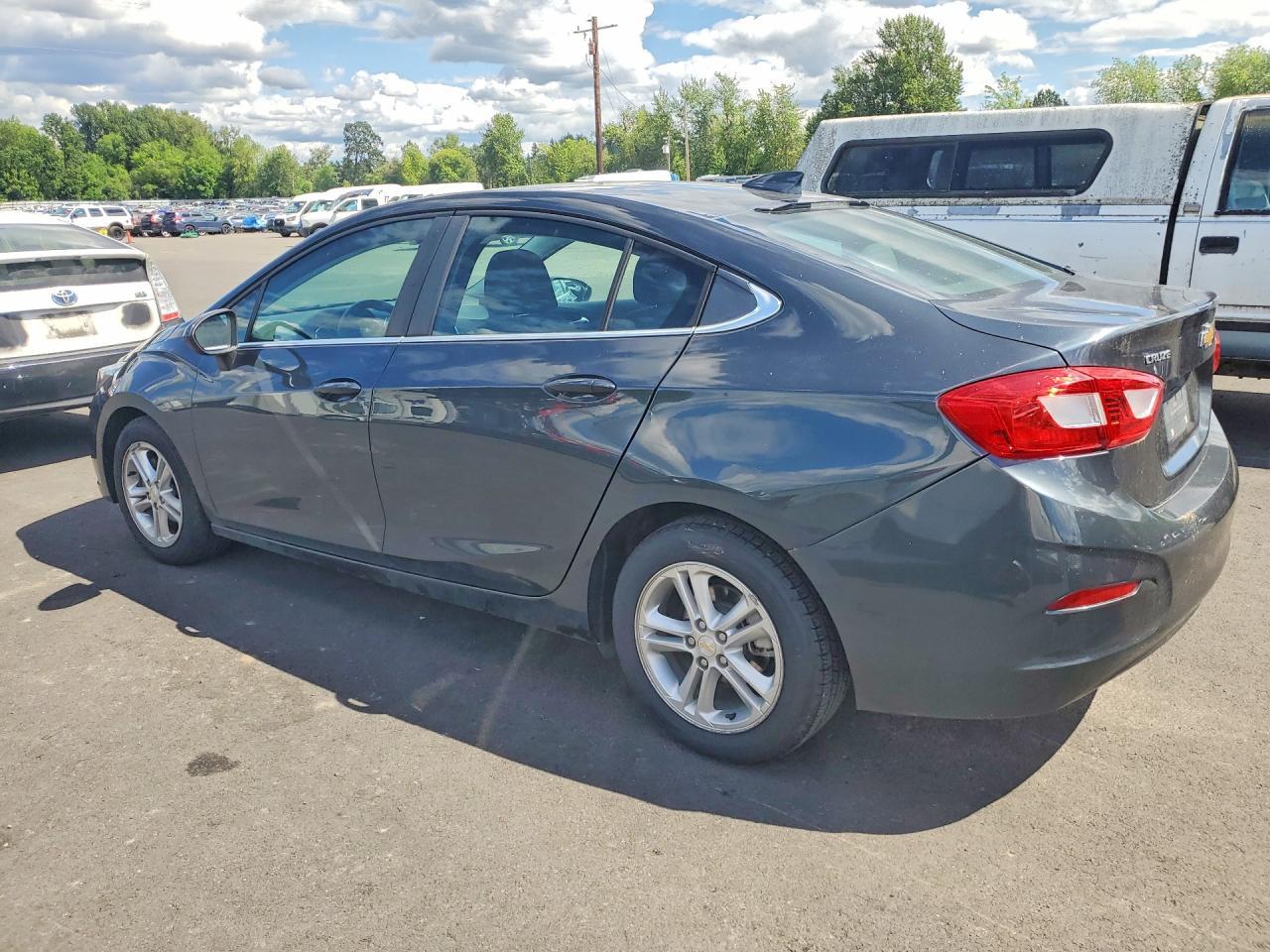 2017 Chevrolet Cruze Lt - Фото 2