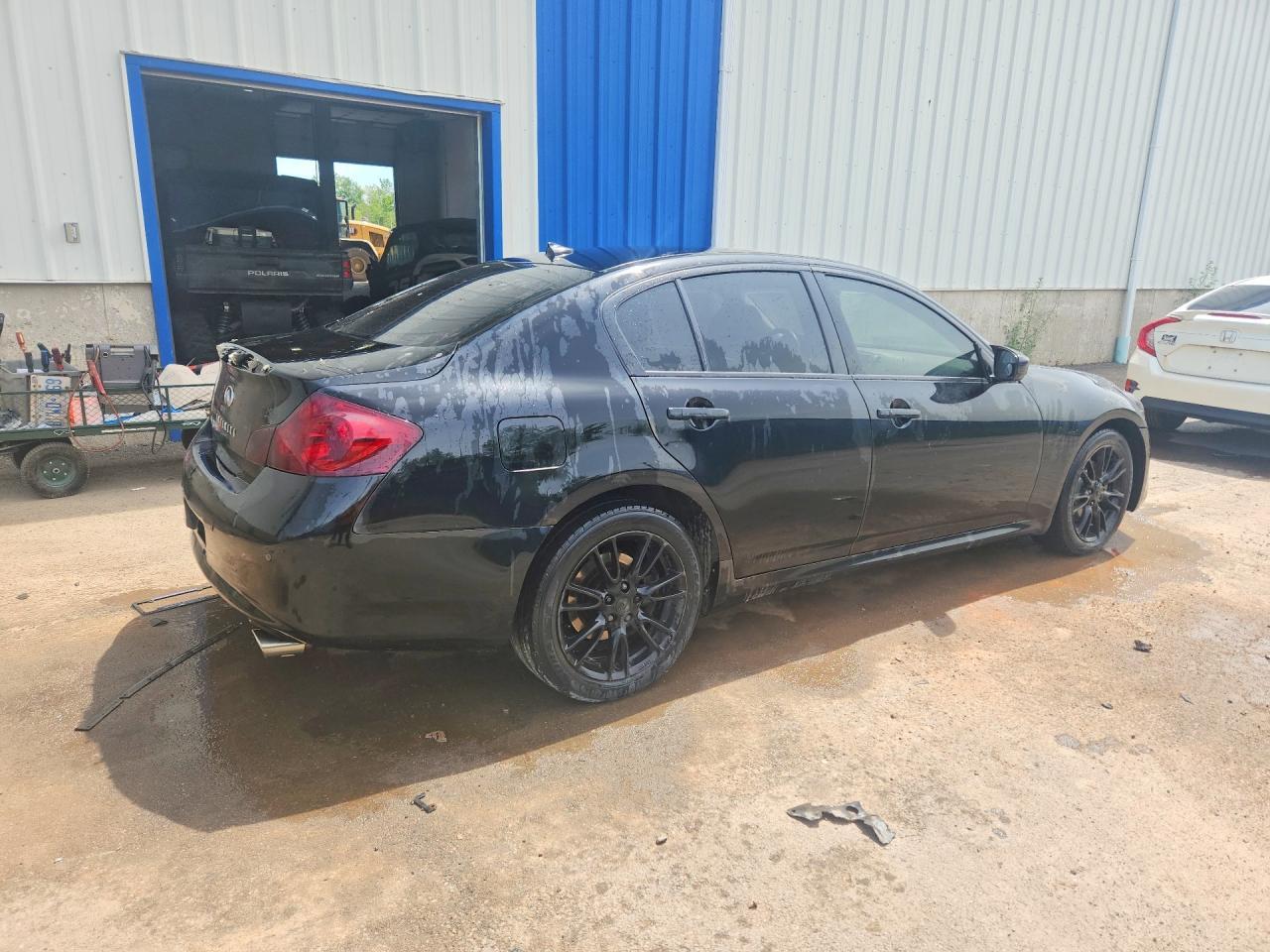 2011 Infiniti G25 Sedan X - Фото 3