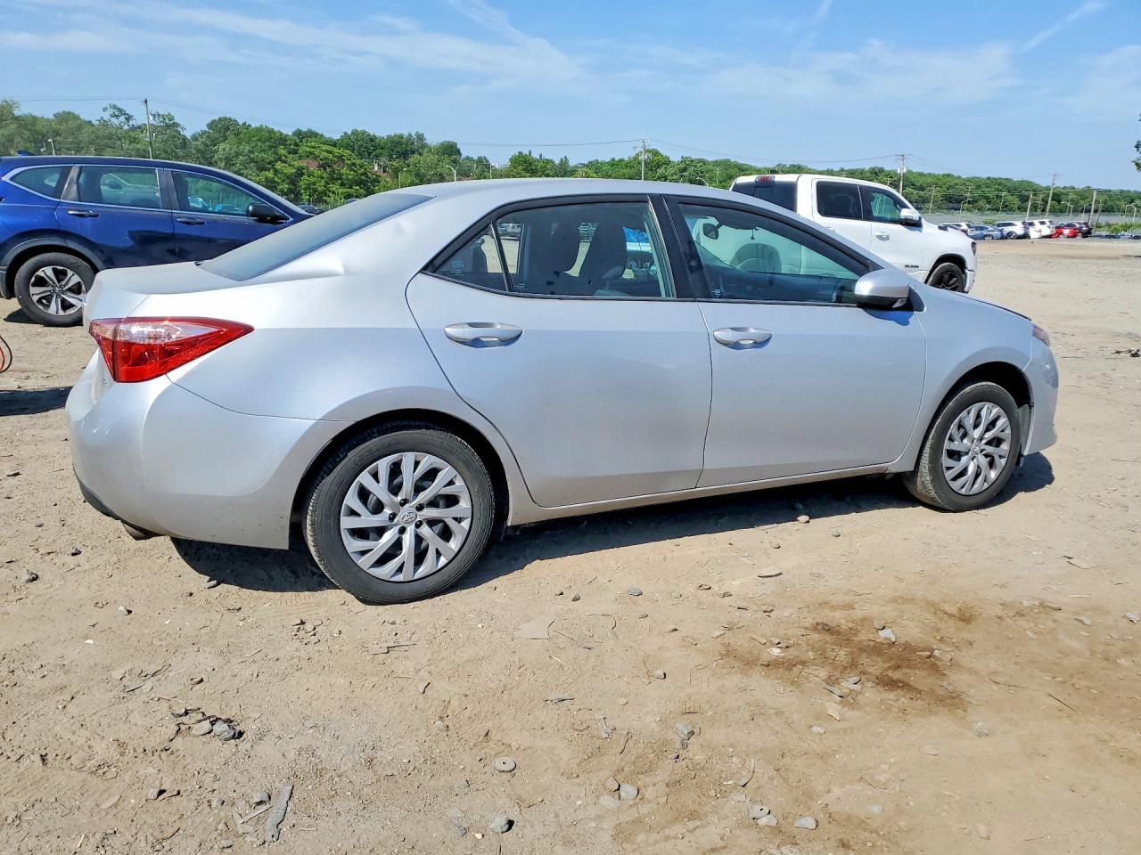 2017 Toyota Corolla Le - Фото 3