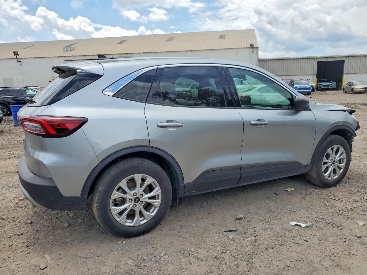 2024 Ford Escape Active - Image 3
