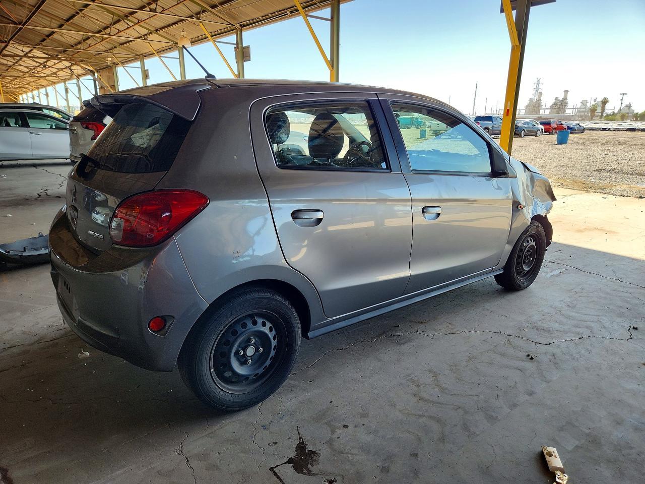 2015 Mitsubishi Mirage De - Фото 3