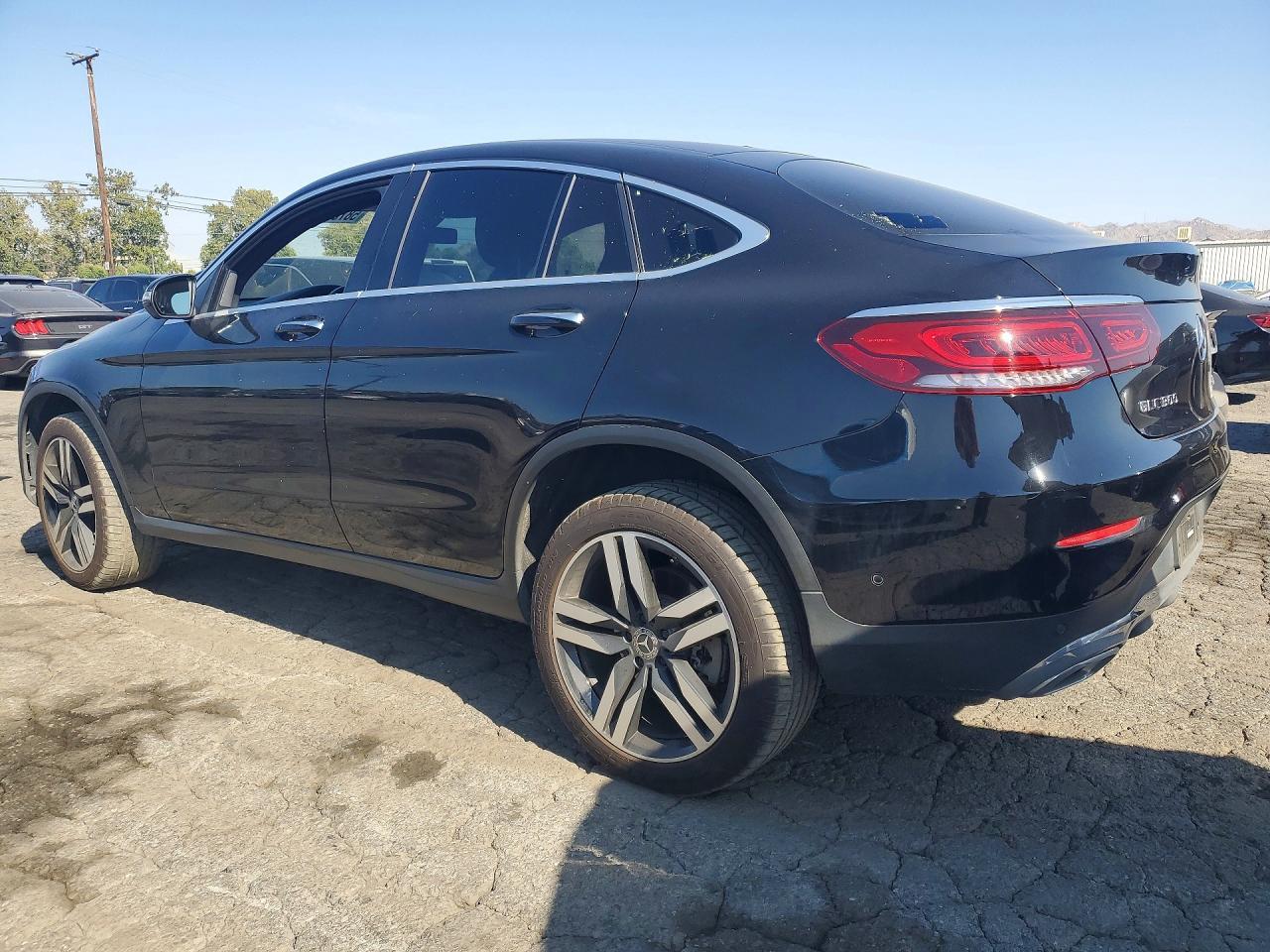 2021 Mercedes-Benz Glc Coupe 300 4Matic - Фото 2