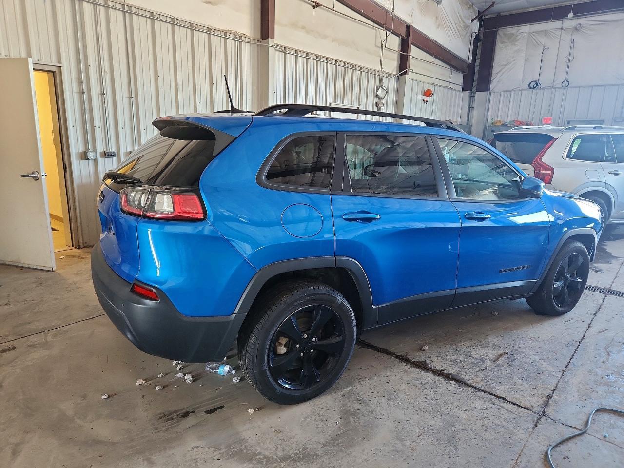 2020 Jeep Cherokee Latitude Plus - Фото 3
