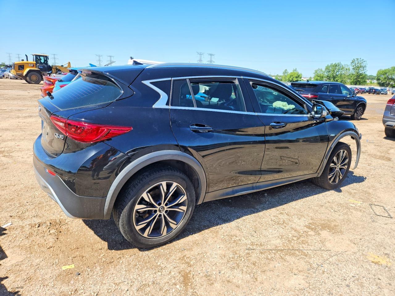 2017 Infiniti Qx30 Premium - Фото 3
