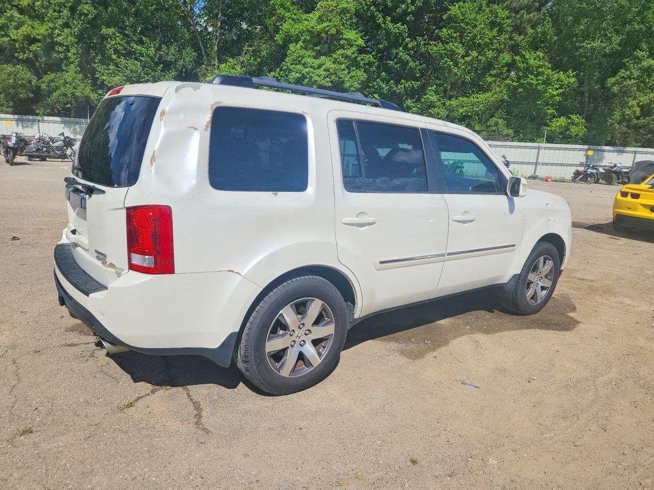 2015 Honda Pilot Touring - Image 3