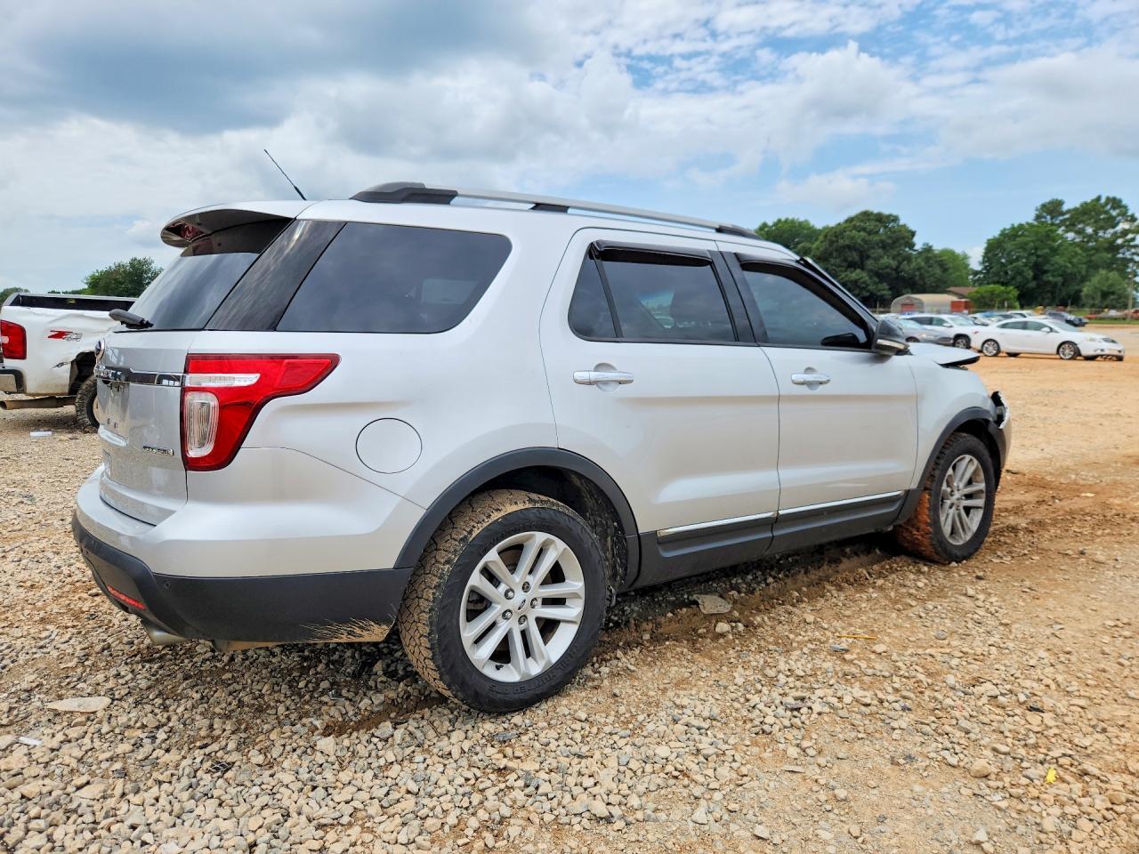 2014 Ford Explorer Xlt - Фото 3