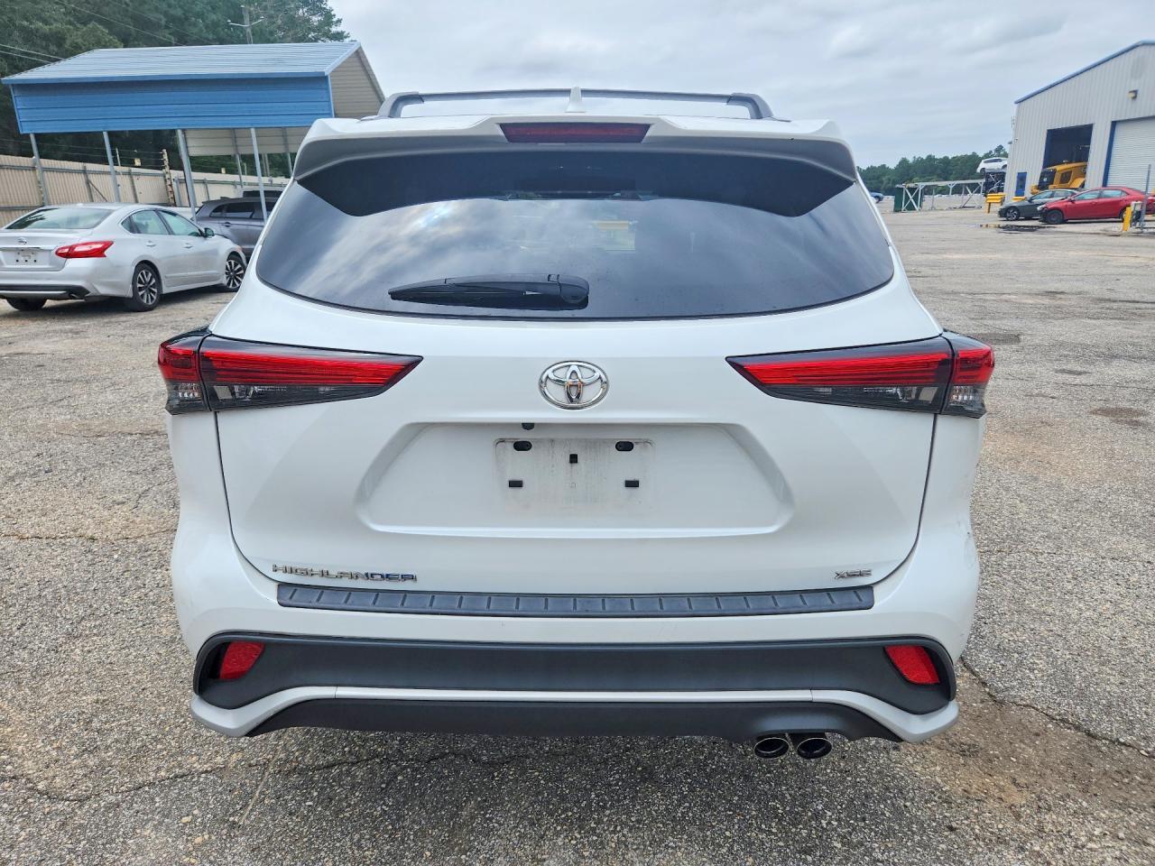2022 Toyota Highlander Xse - Image 6