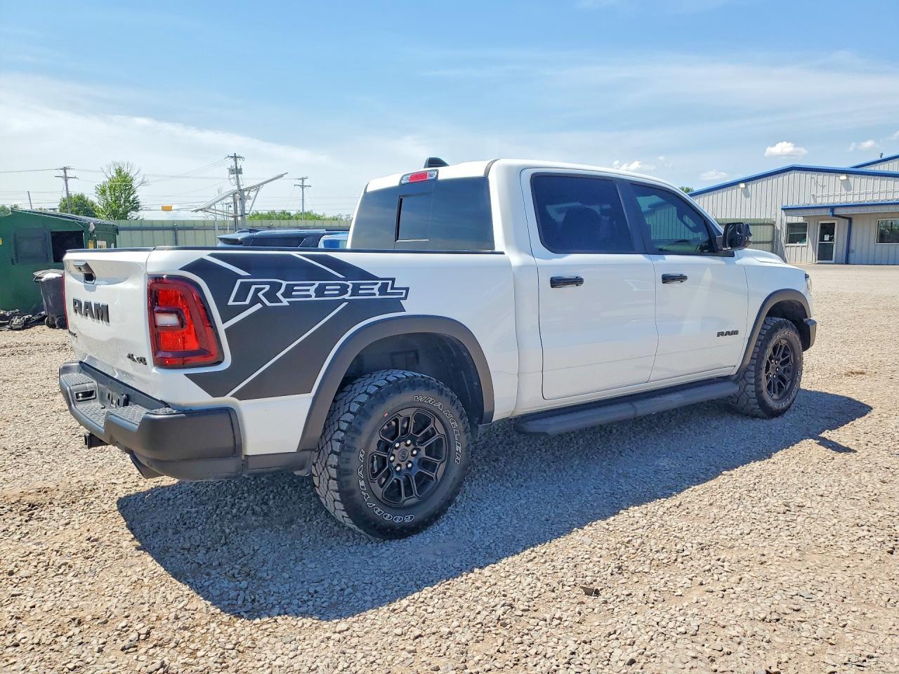 2025 Ram 1500 Rebel - Фото 3